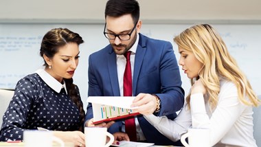 Vem betalar lönen vi korttidsarbete