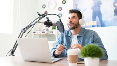 Sveriges 10 hetaste poddar inom entreprenörskap – här är listan