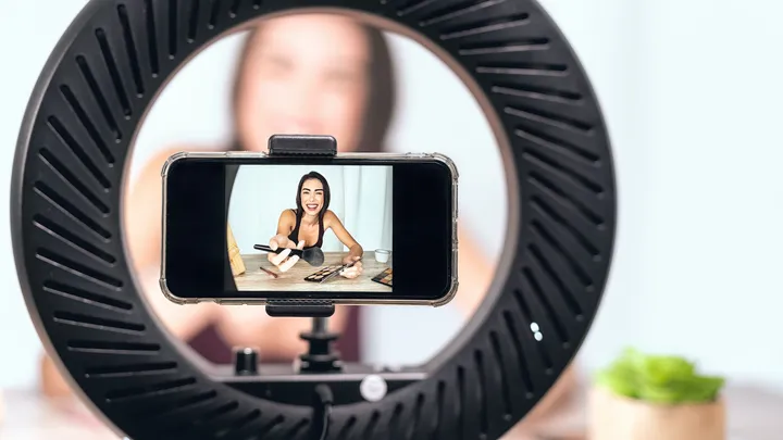 Annonsera på TikTok – så här enkelt kommer du igång