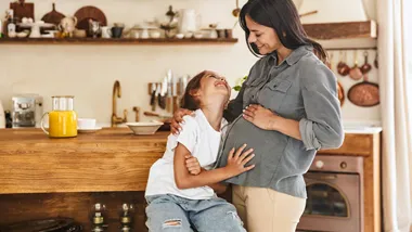 Hur får vi maximal föräldrapeng från Försäkringskassan när vi skaffar barn?