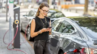 Elbil, bensinbil eller dieselbil – vad är billigast?