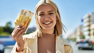 Superguide: 20 sätt att spara pengar i ditt företag + AI:s hemliga tips!