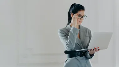 Gränsen för statlig inkomstskatt höjs inte 2024